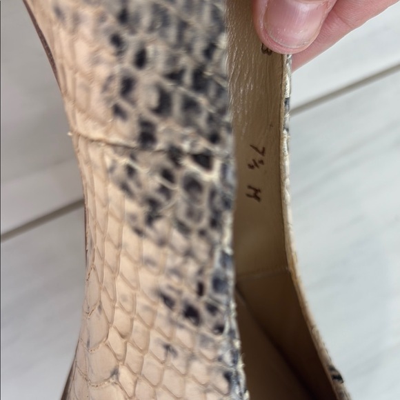 Stuart Weitzman Two Tone Watersnake Platform Pumps
7.5 - Picture 5 of 6